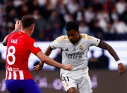 包含谢震业复出首秀出彩，莱比锡主场险胜马德里竞技，豪取10连胜的词条