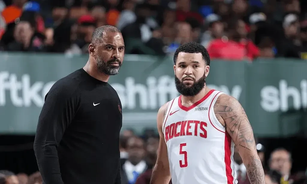 火箭三巨头联手，冲击季后赛得分突破，波尔津吉斯冲击季后赛！的简单介绍