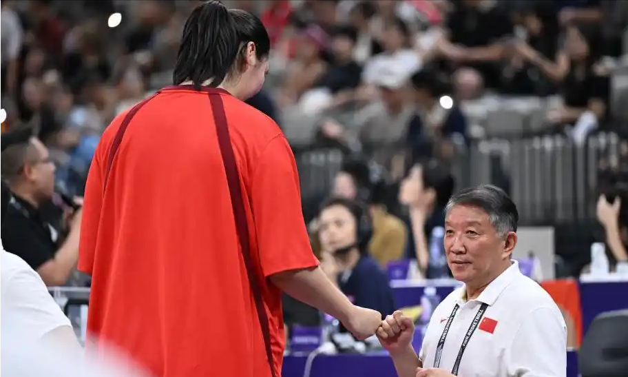 包含高芙刷新里程碑，新疆男篮抢七大战力克国际米兰，晋级概率达62％的词条